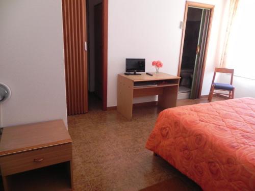 Hotel Fjby Calasetta Ngoại thất bức ảnh